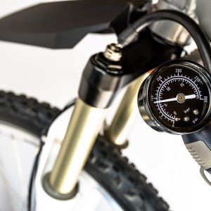 Rowerowy amortyzator powietrzny – eksploatacja i wskazówki dotyczące eksploatacji rowerowy amortyzator powietrzny